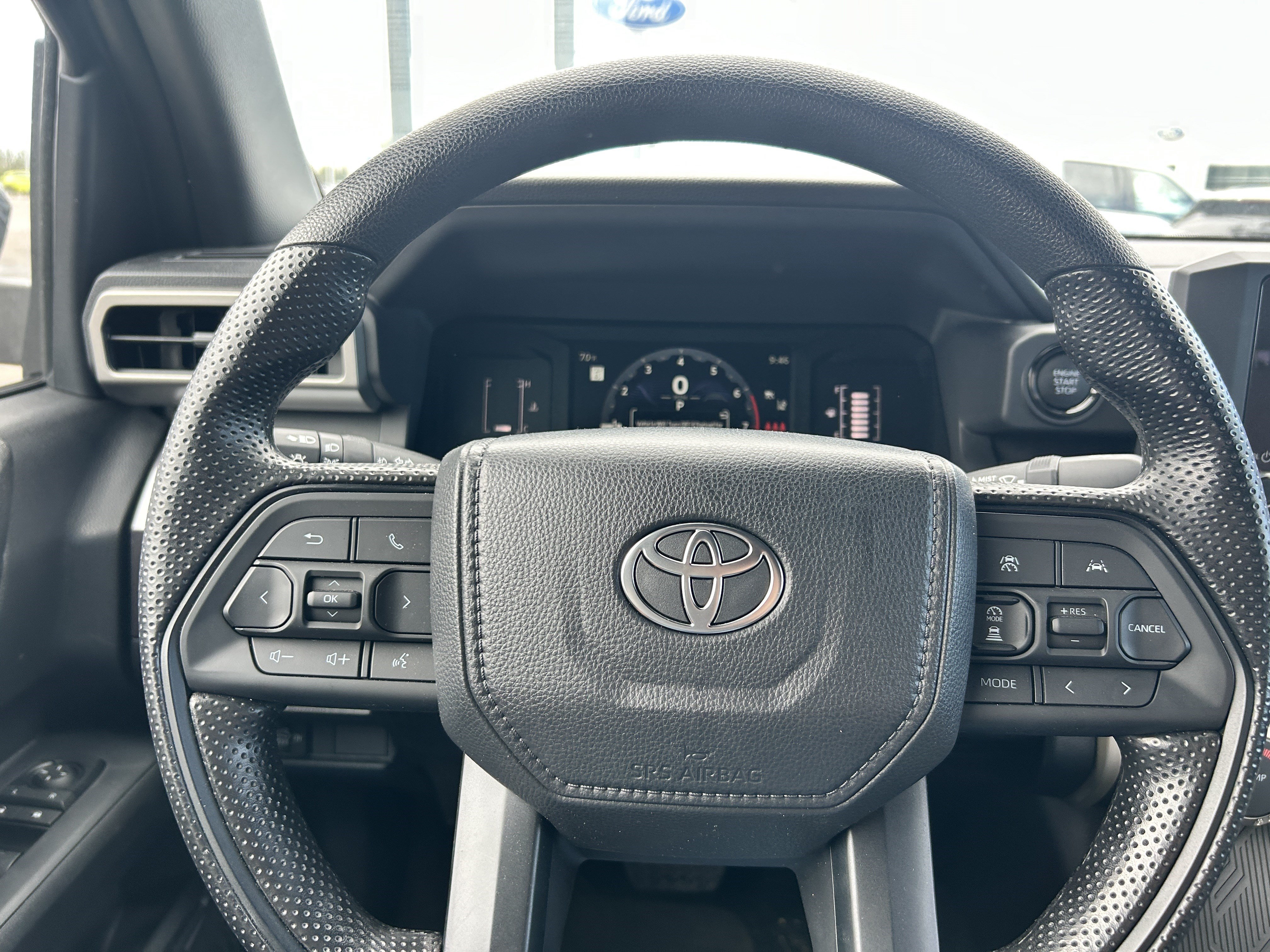 Used 2025 Toyota Tacoma SR5 AWD/4WD image 17
