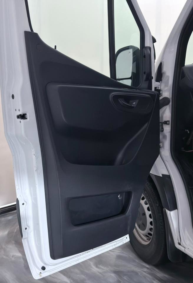 Used 2022 Mercedes-Benz Sprinter 2500 image 17