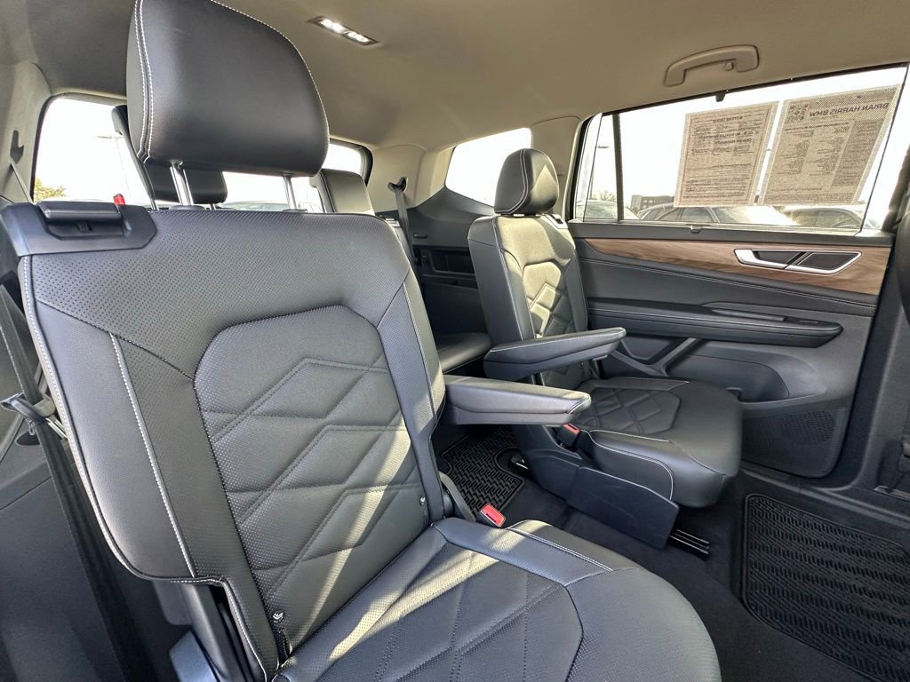 Used 2024 Volkswagen Atlas SE image 28