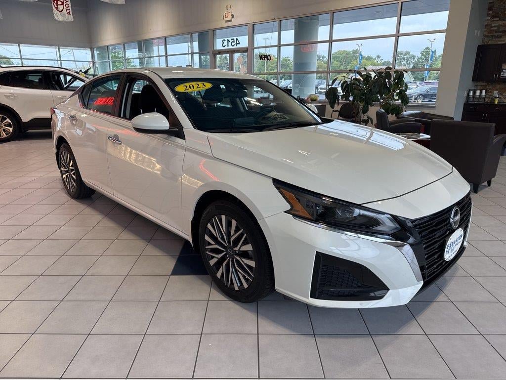 Used 2023 Nissan Altima 2.5 SV