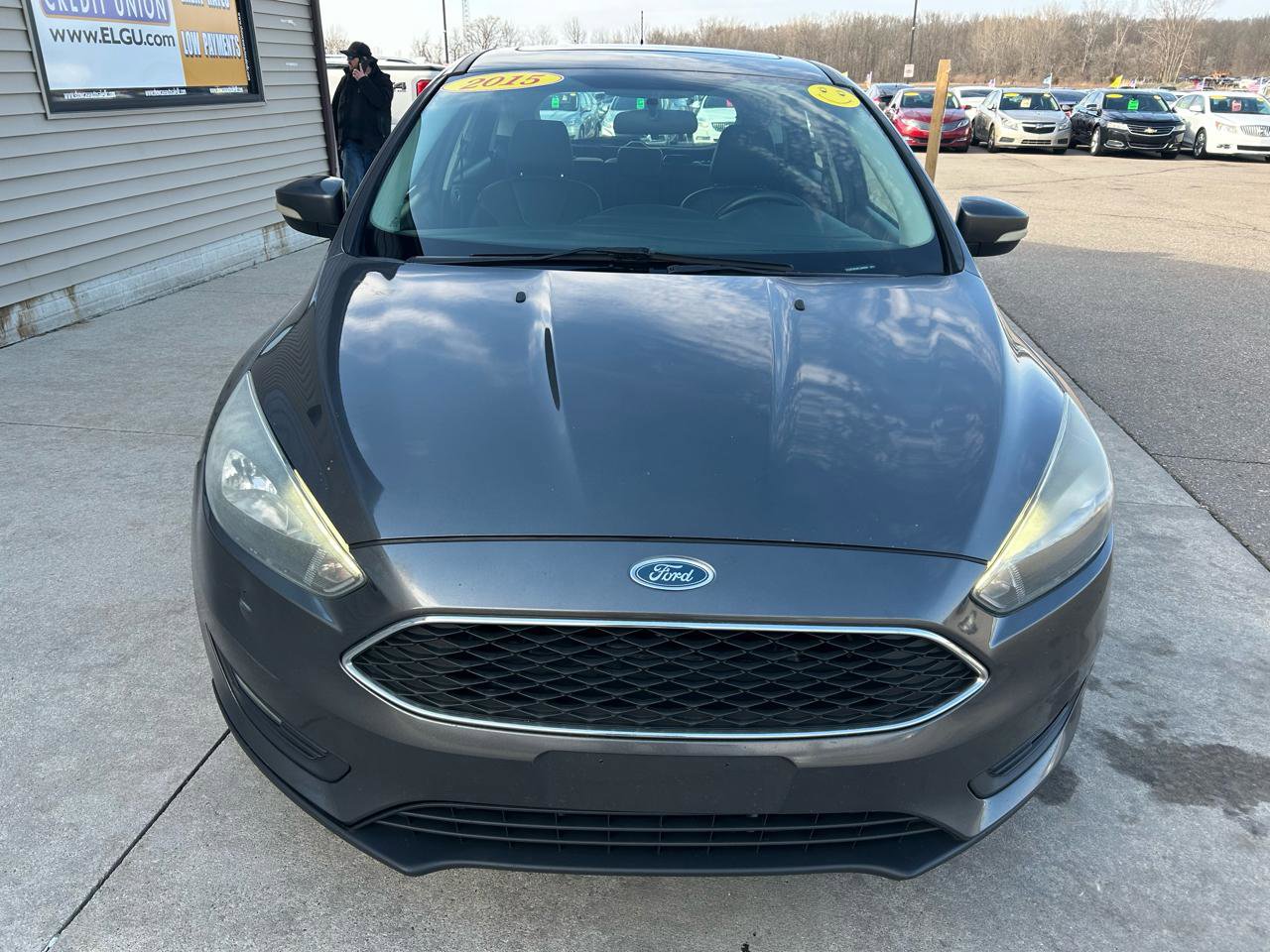Used 2015 Ford Focus SE w/ Equipment Group 201A image 2