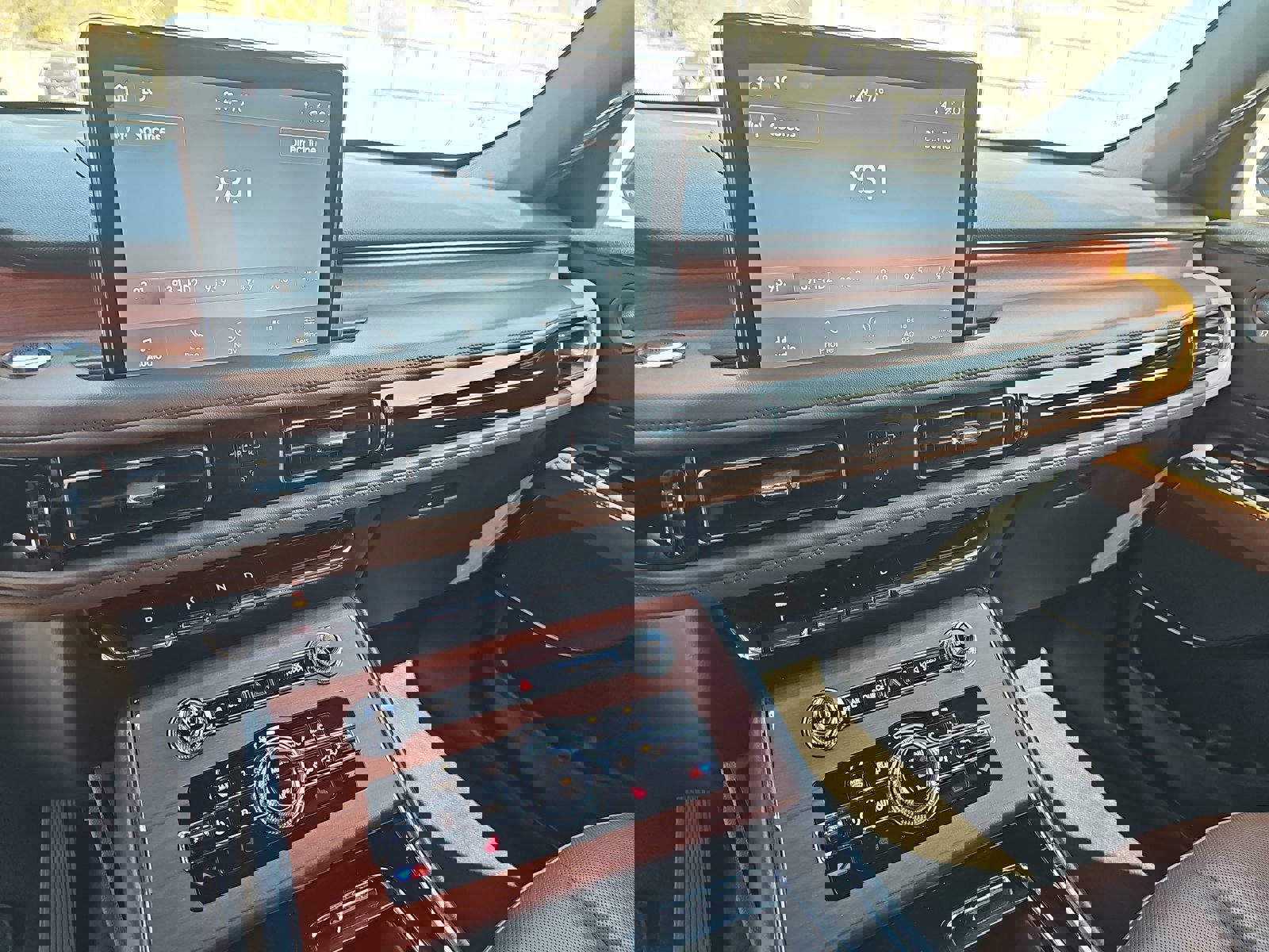 Used 2023 Lincoln Aviator Reserve RWD image 22