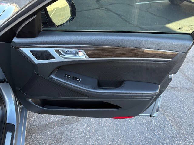 Used 2017 Genesis G80 3.8 image 27