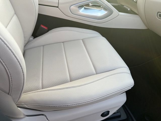 Used 2025 Mercedes-Benz GLE 450 4MATIC image 31