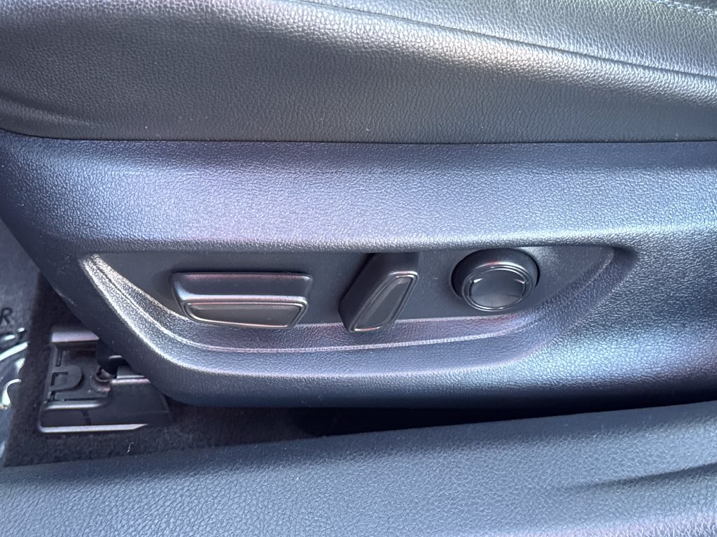 Used 2025 Toyota Camry XSE AWD/4WD image 49