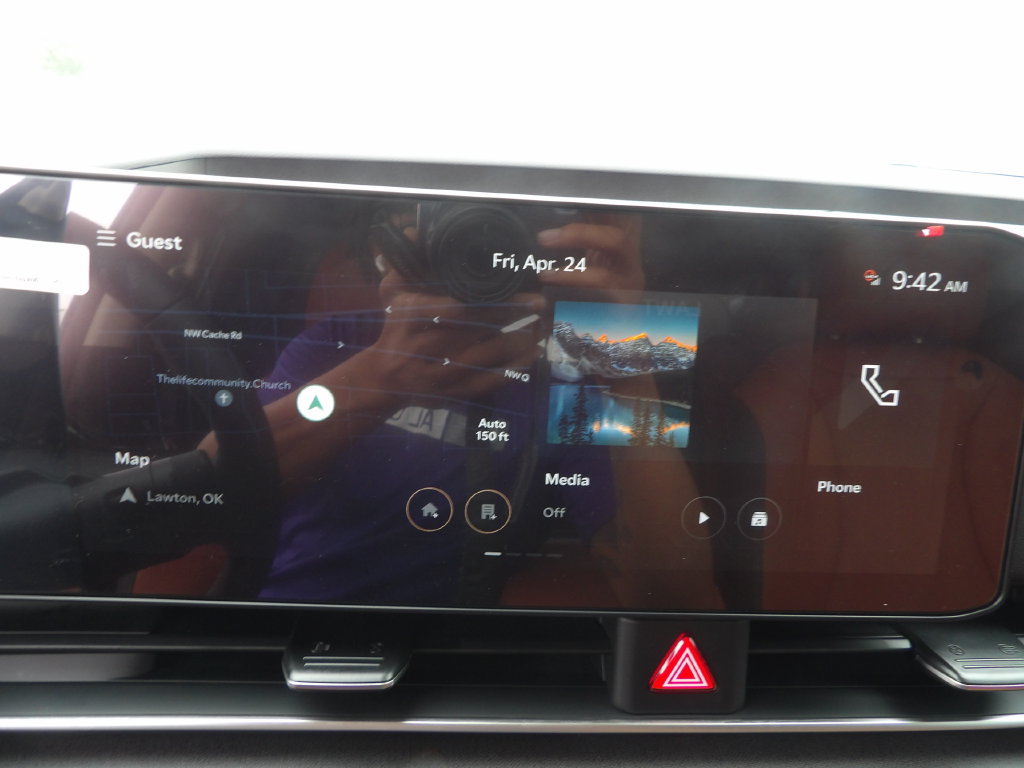 New 2026 Kia Carnival EX FWD image 18