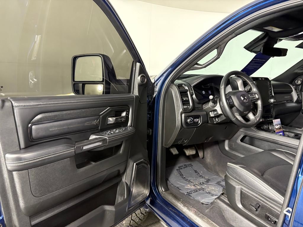 Used 2024 RAM 2500 Limited image 11