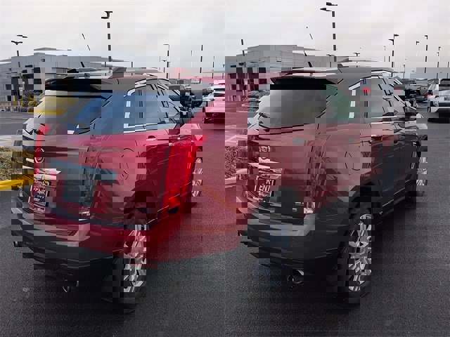 Used 2013 Cadillac SRX Luxury image 7