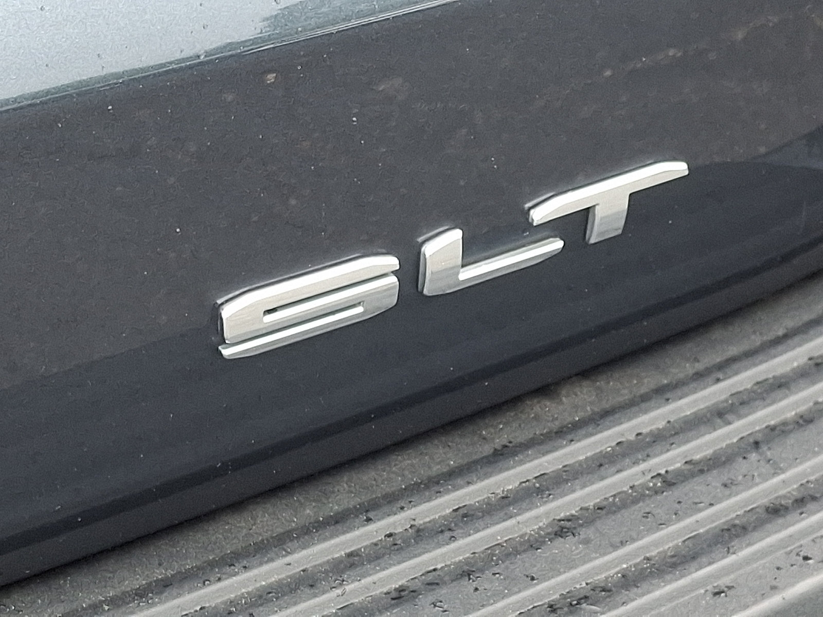 Used 2021 GMC Yukon SLT w/ Rear Media and Nav Package AWD/4WD image 30
