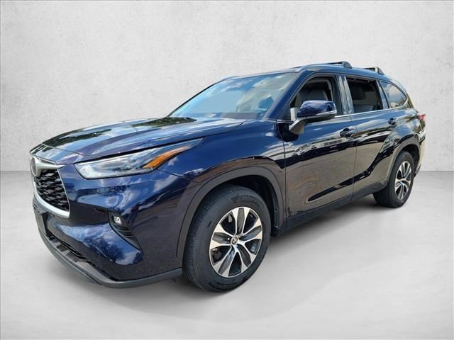 Used 2021 Toyota Highlander XLE