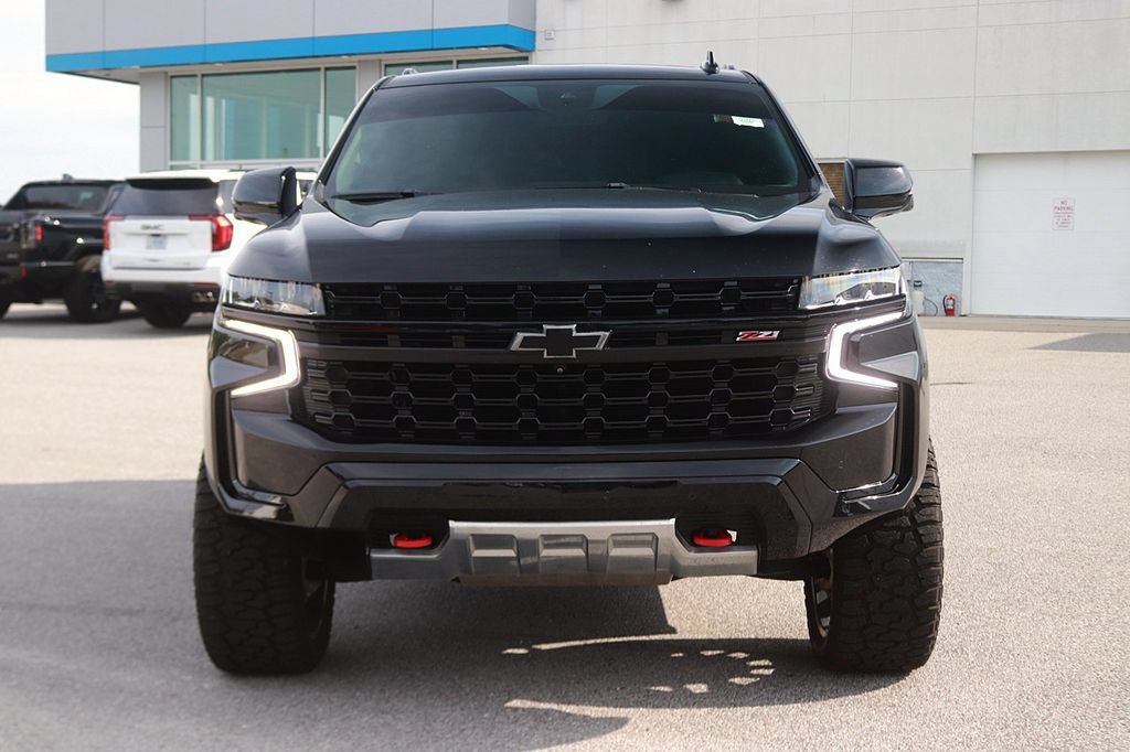 Used 2023 Chevrolet Tahoe Z71 w/ Luxury Package AWD/4WD image 2