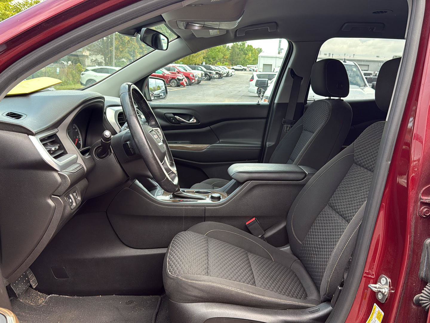 Used 2018 GMC Acadia SLE w/ Driver Alert Package I FWD image 9