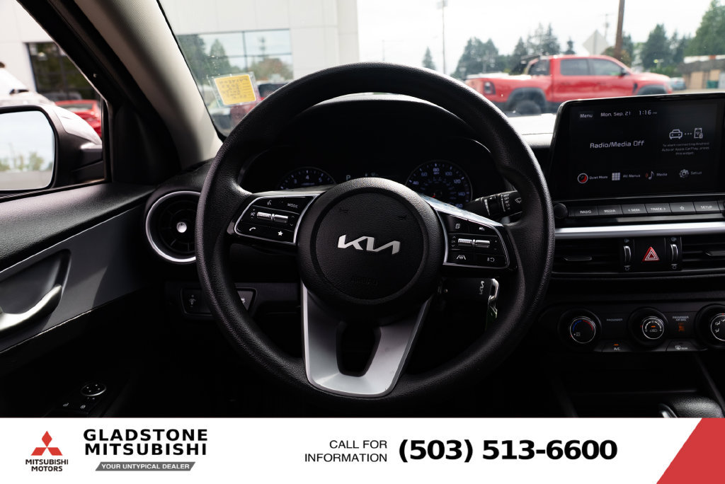 Used 2022 Kia Forte LXS FWD image 11
