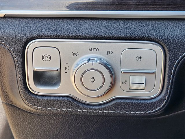 Used 2022 Mercedes-Benz GLS 450 4MATIC image 21