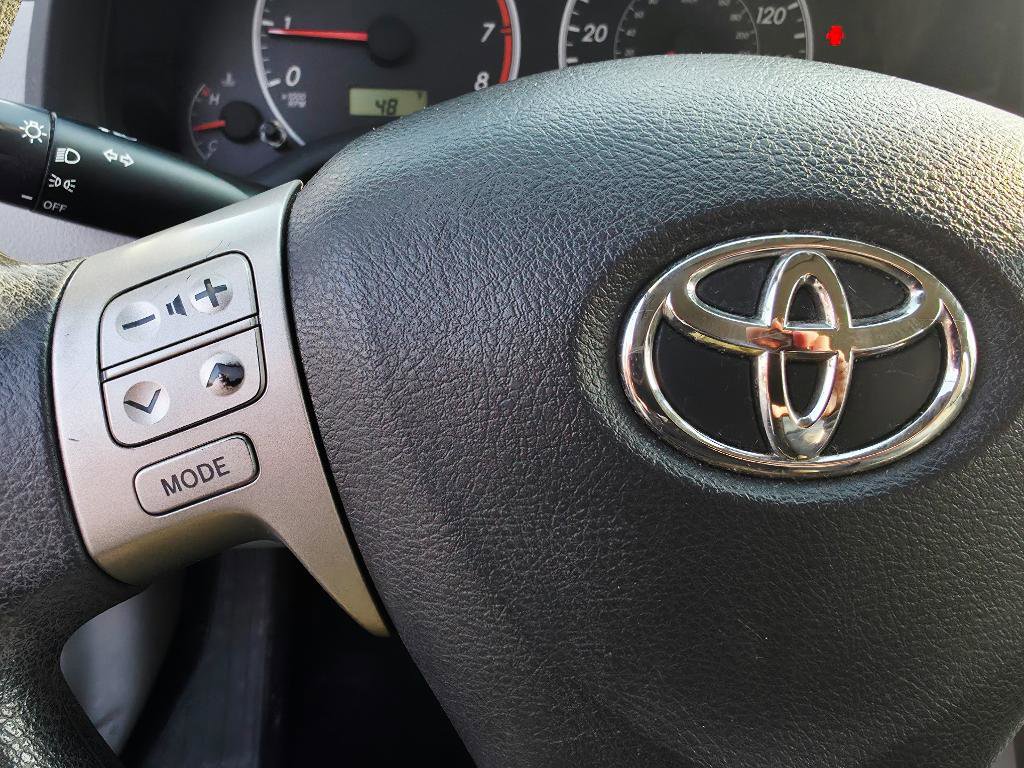 Used 2013 Toyota Corolla LE image 26