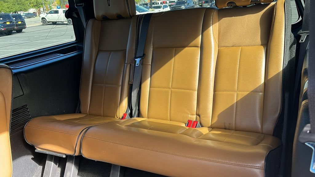Used 2011 Lincoln Navigator 4WD w/ 101A Rapid Spec Order Code image 22