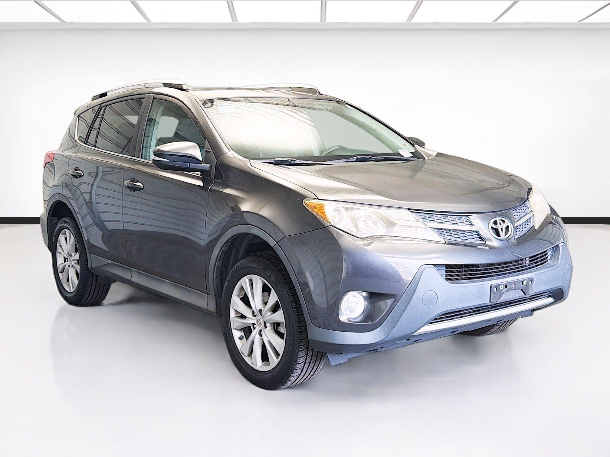Used 2015 Toyota RAV4 Limited w/ Technology Package FWD image 3