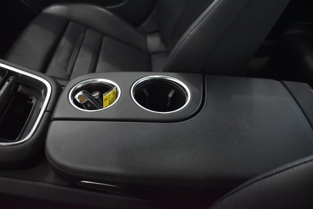Used 2022 Porsche Panamera RWD image 14