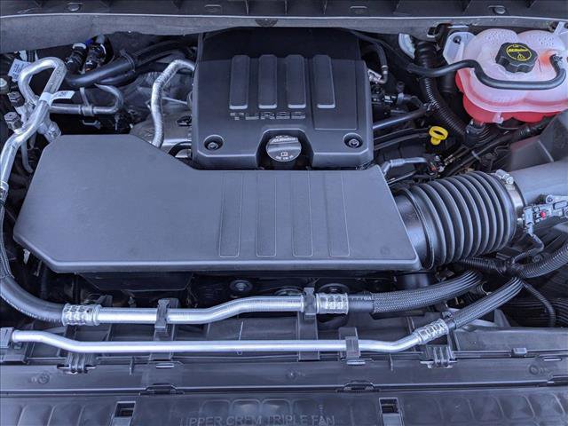 New 2026 Chevrolet Silverado 1500 Custom Trail Boss w/ Dark Appearance Package AWD/4WD image 17