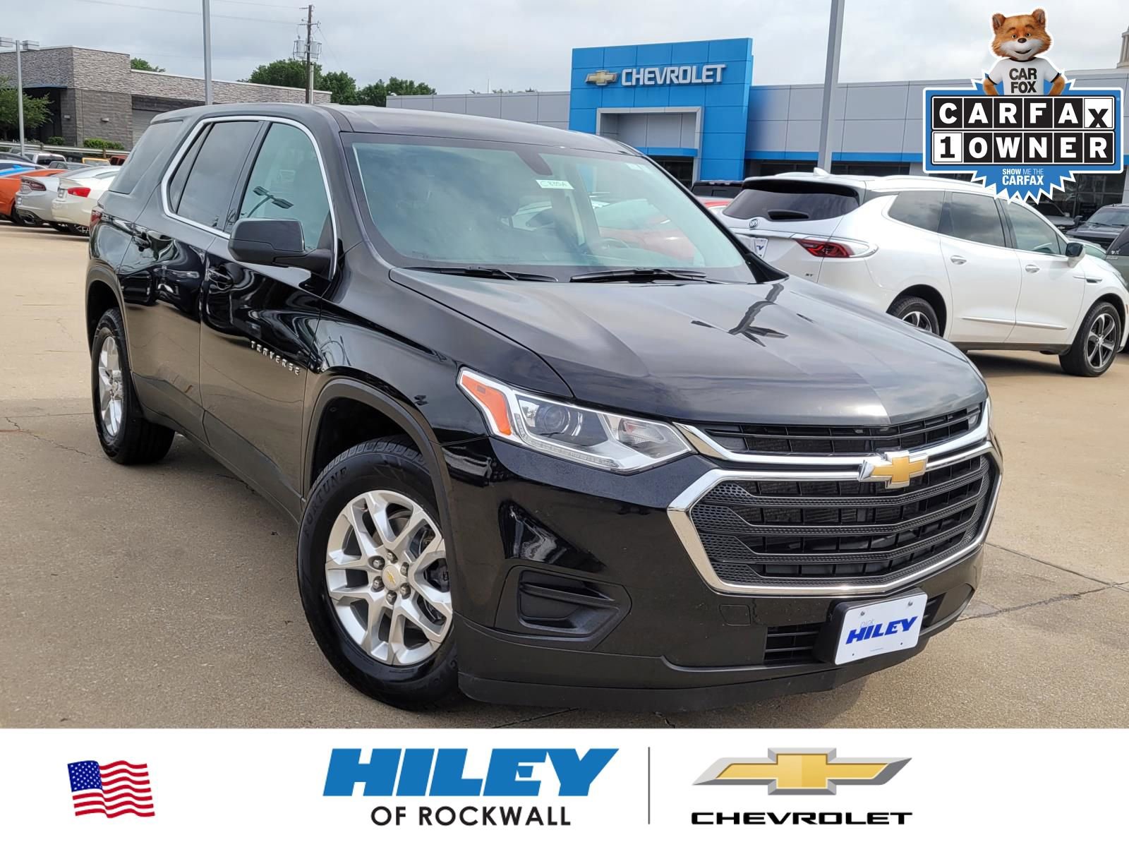 Used 2021 Chevrolet Traverse LS FWD image 1