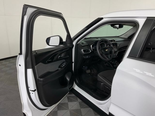 Used 2022 Chevrolet TrailBlazer LS AWD/4WD image 26