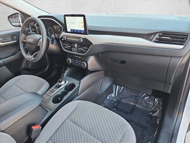 Used 2022 Ford Escape SE w/ SE Sport Appearance Package image 27
