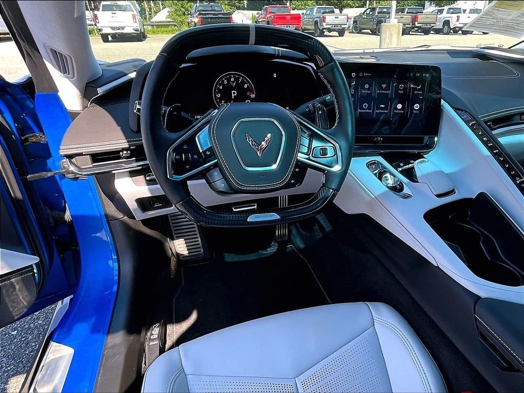 Used 2024 Chevrolet Corvette Z06 w/ Stealth Interior Trim Package RWD image 17