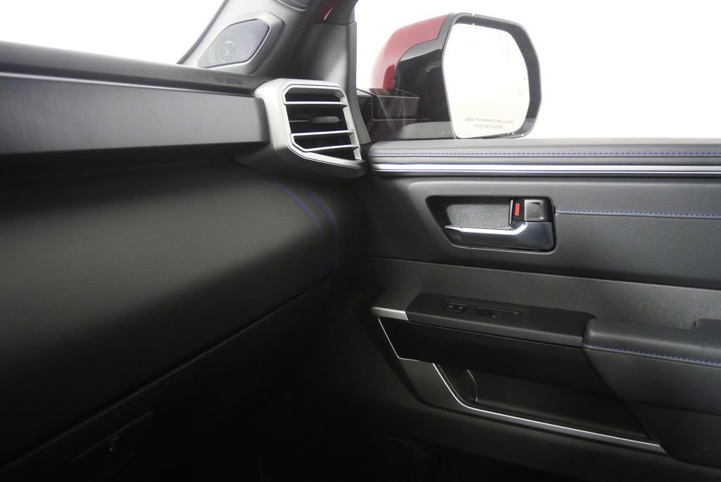 Used 2025 Toyota Sequoia Platinum image 35