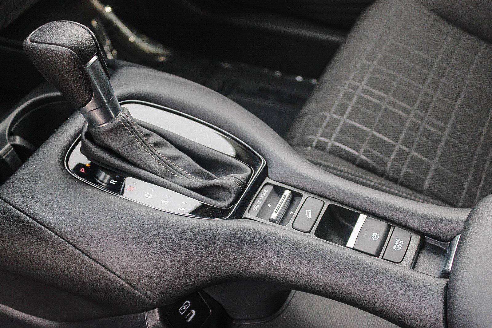 Certified 2024 Honda HR-V LX image 20