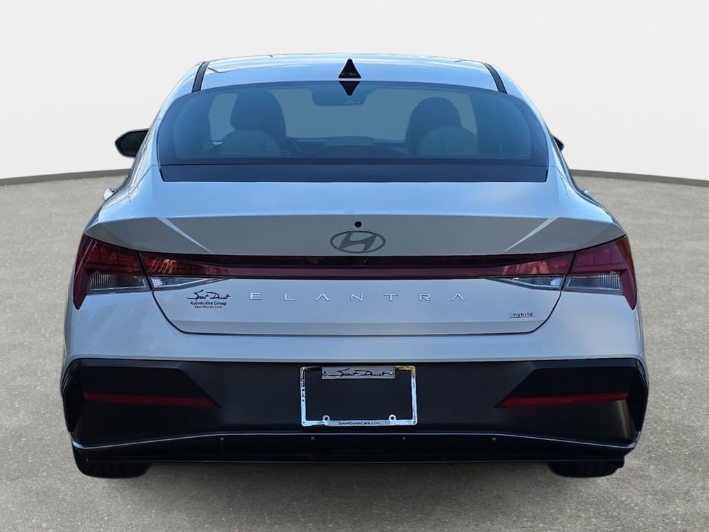 Used 2025 Hyundai Elantra Limited FWD image 6