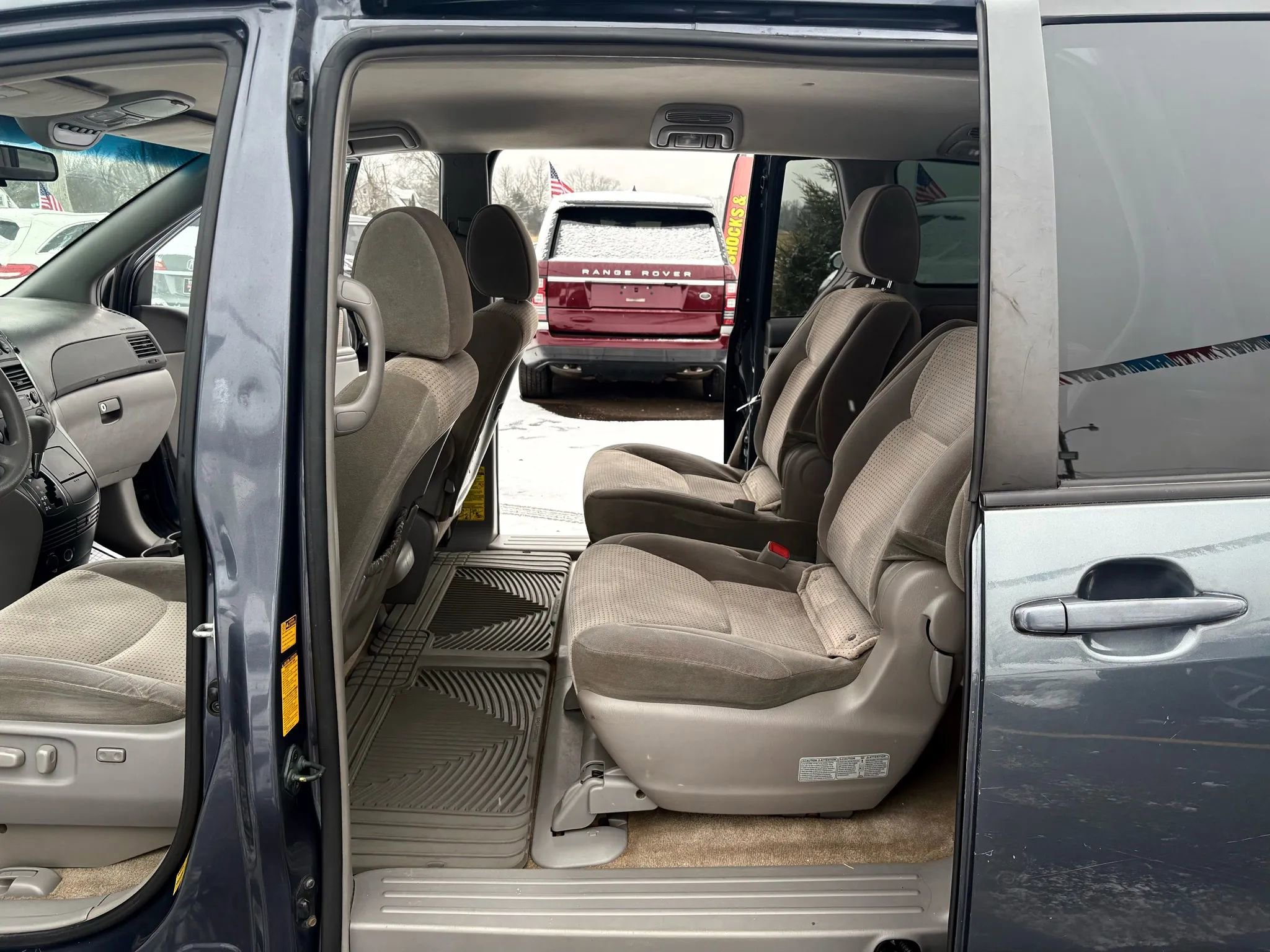 Used 2010 Toyota Sienna LE image 16