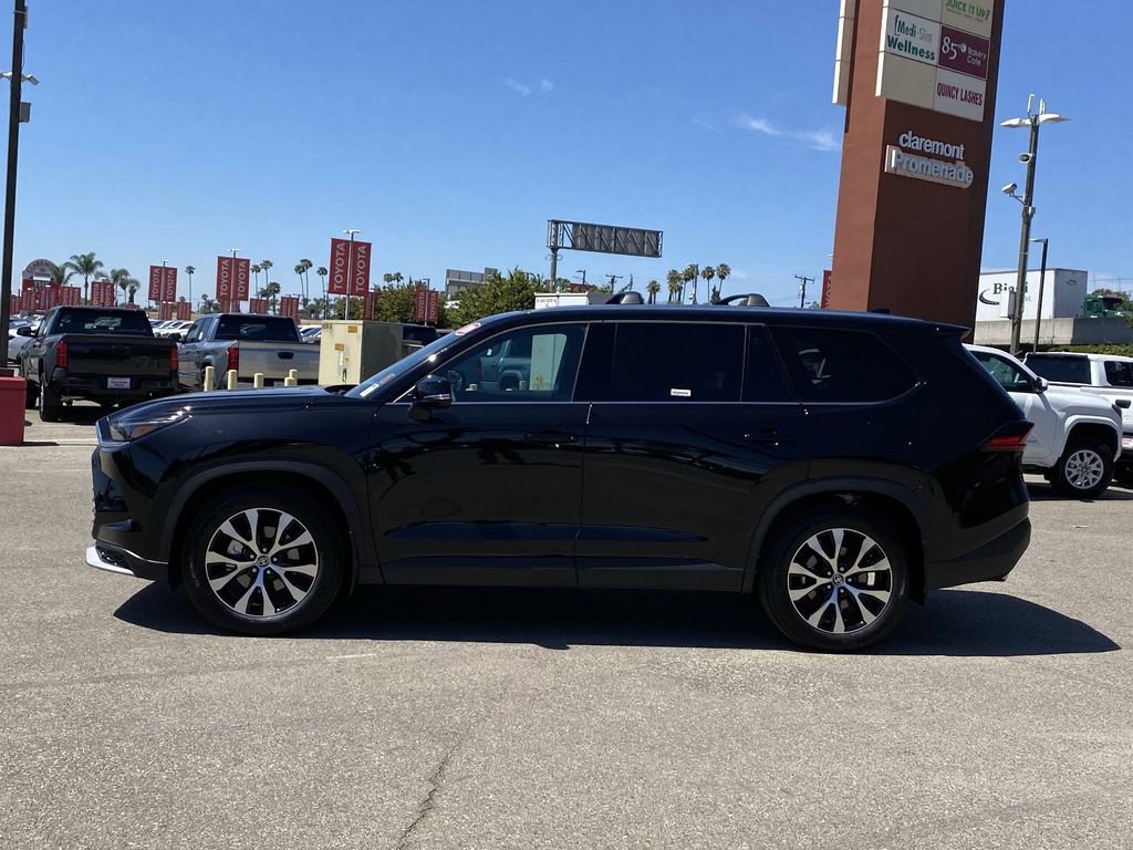 Certified 2026 Toyota Grand Highlander AWD Hybrid image 40