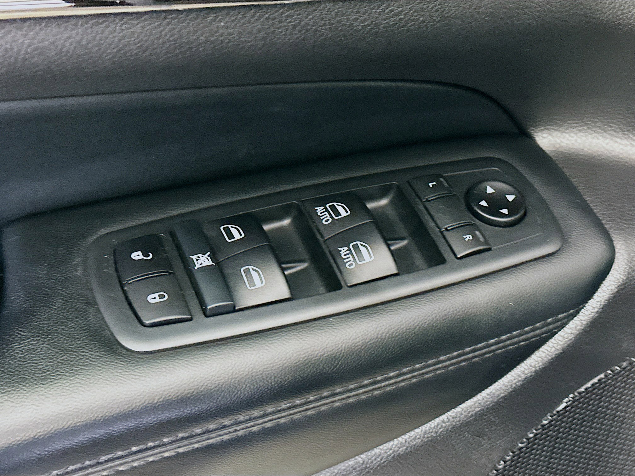 Used 2020 Jeep Grand Cherokee Limited X image 15