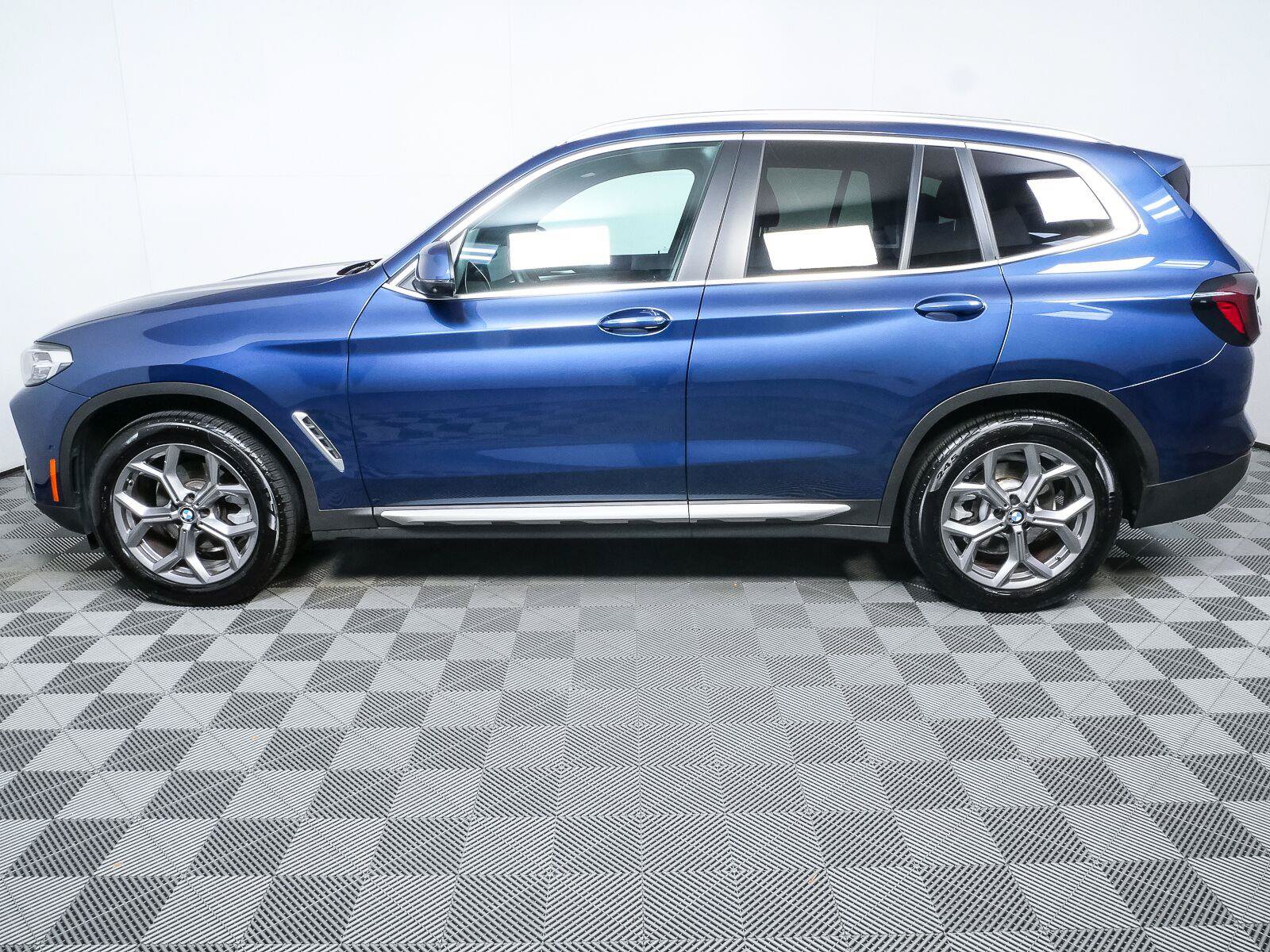 Used 2024 BMW X3 xDrive30i w/ Premium Package AWD/4WD image 26