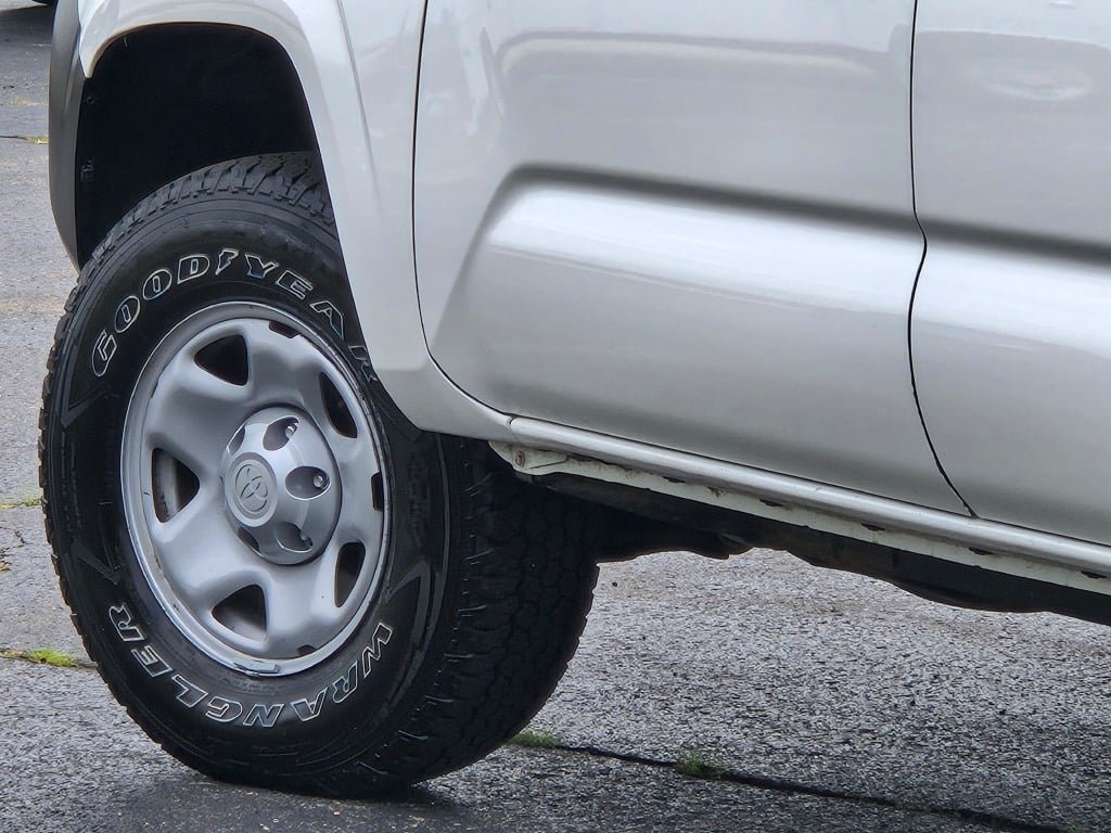 Used 2021 Toyota Tacoma SR RWD image 17