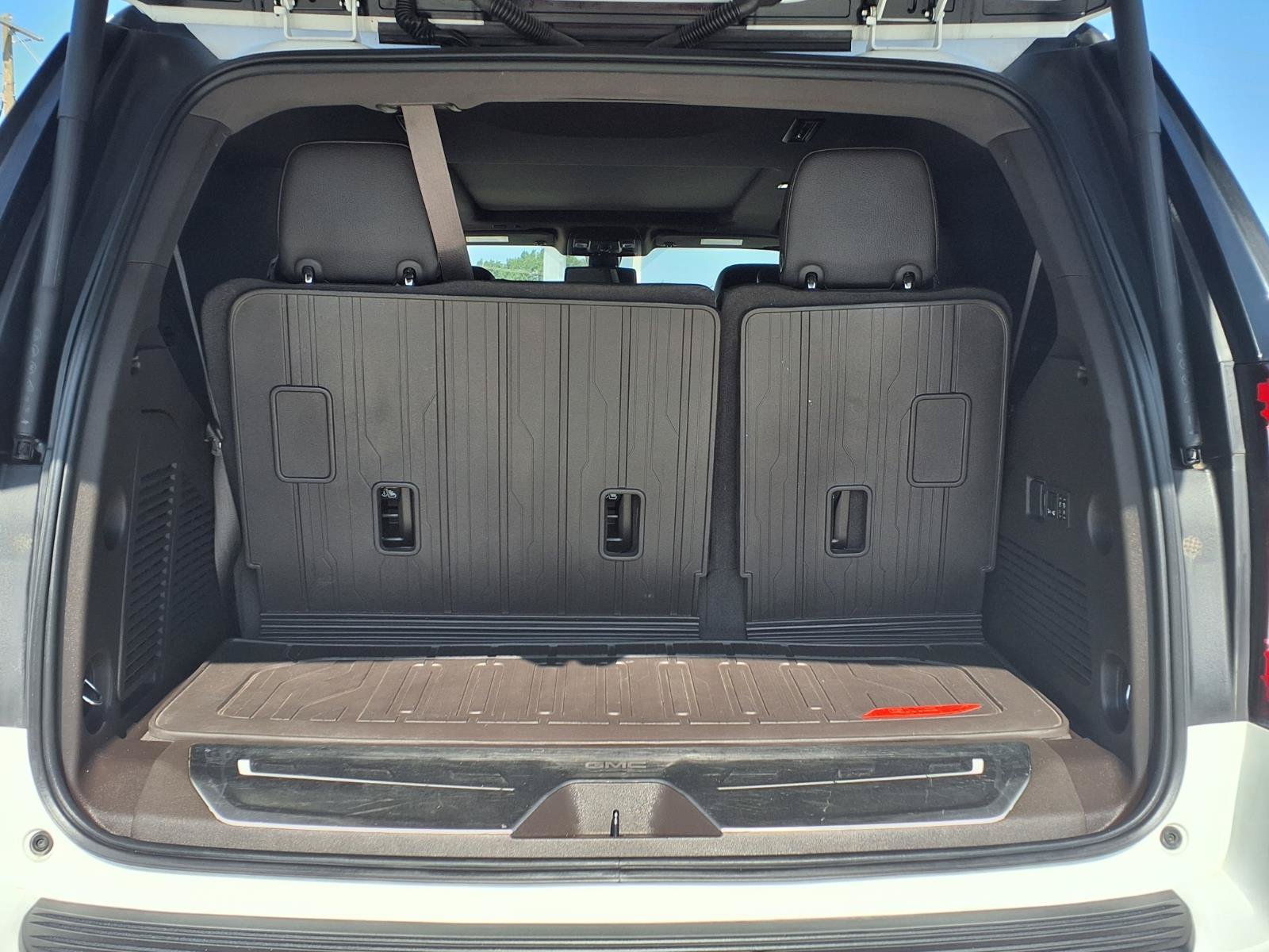 Used 2022 GMC Yukon Denali AWD/4WD image 28
