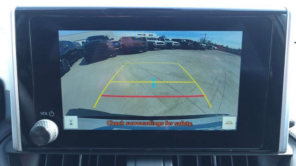 Used 2025 Toyota RAV4 XLE image 31