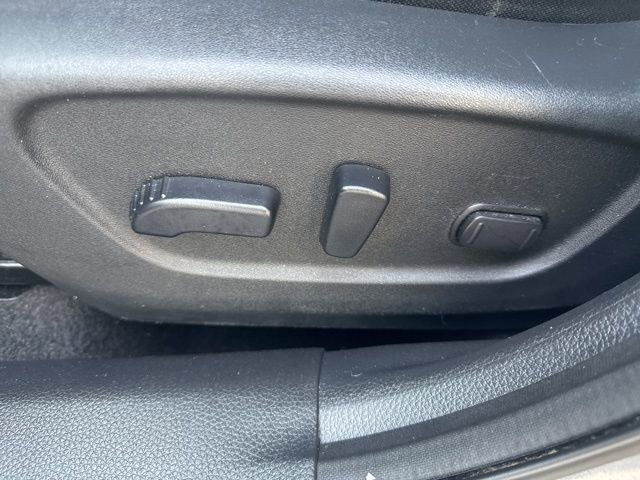 Used 2019 Nissan Rogue SV w/ Premium Package image 14