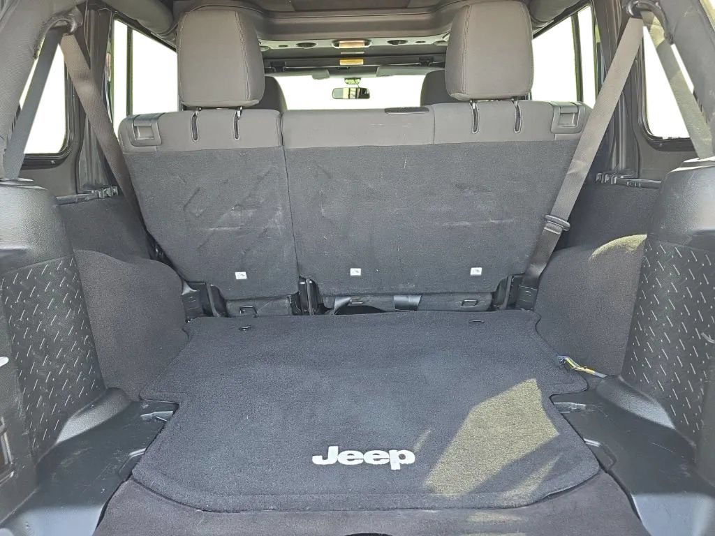 Used 2017 Jeep Wrangler Unlimited Sport w/ Quick Order Package 24S AWD/4WD image 15