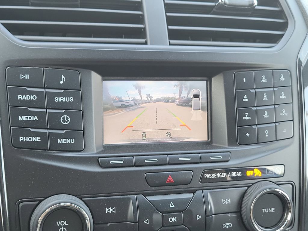 Used 2018 Ford Explorer XLT image 30