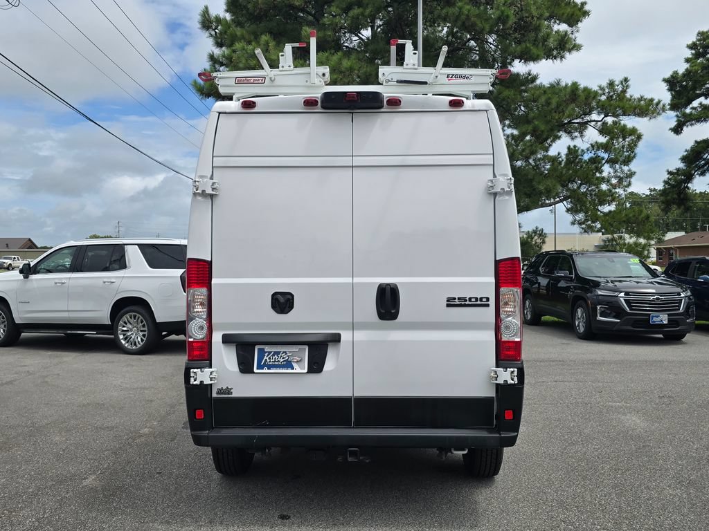 Used 2023 RAM ProMaster 2500 w/ Driver Convenience Group FWD image 4