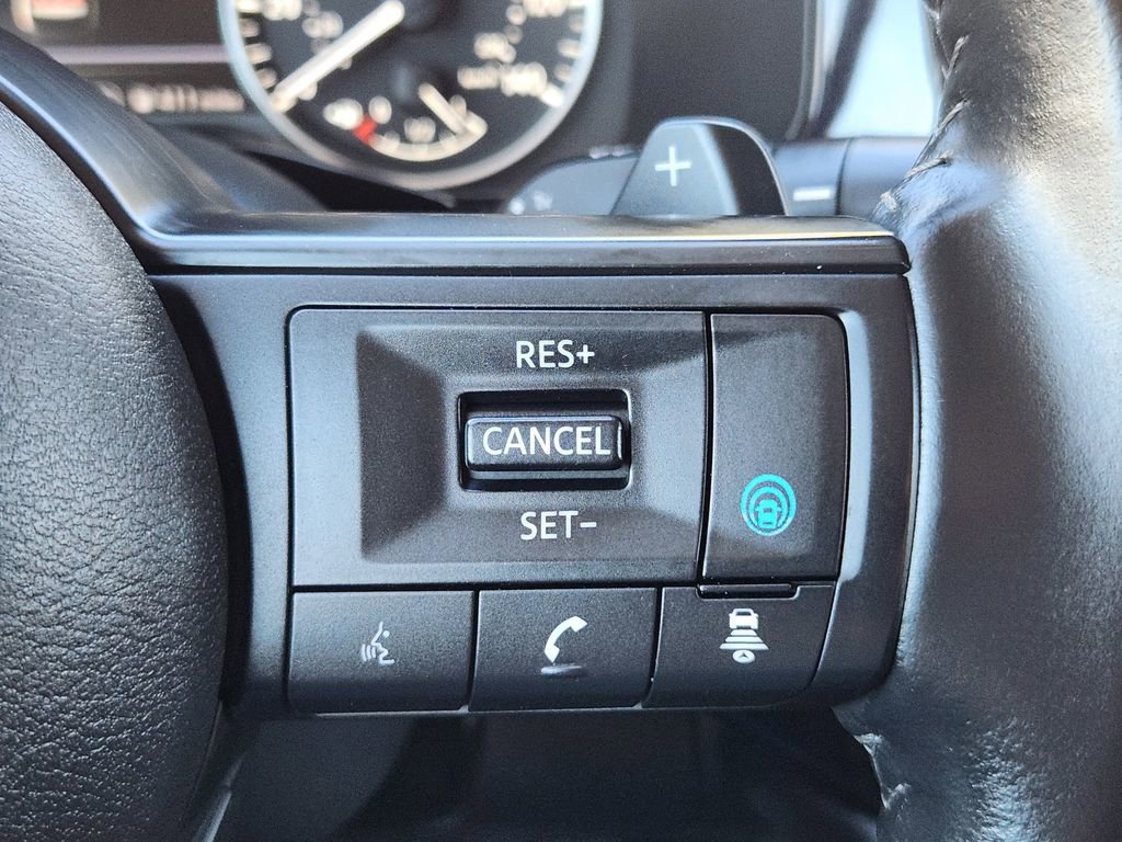 Used 2025 Nissan Pathfinder SV image 21