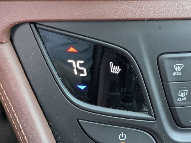 Used 2017 Buick Envision Essence w/ LPO, Cargo Package FWD image 24