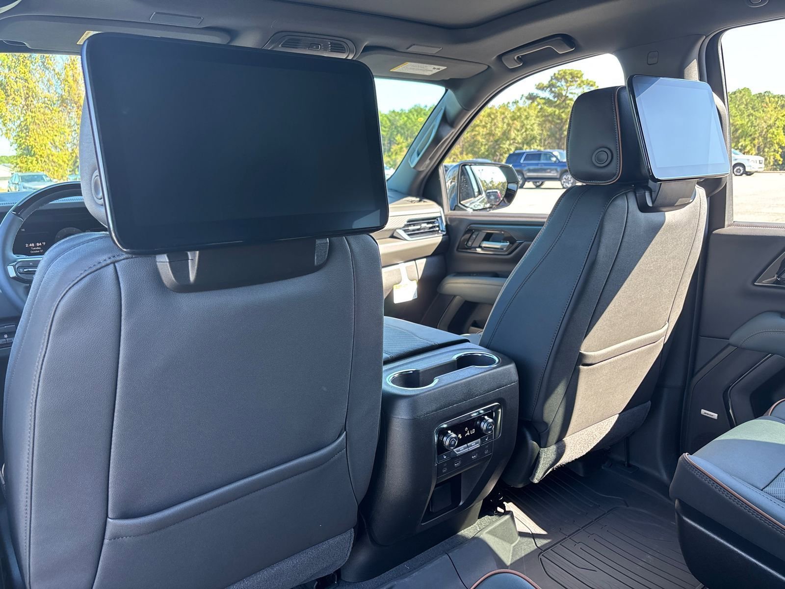 New 2026 GMC Yukon AT4 image 25