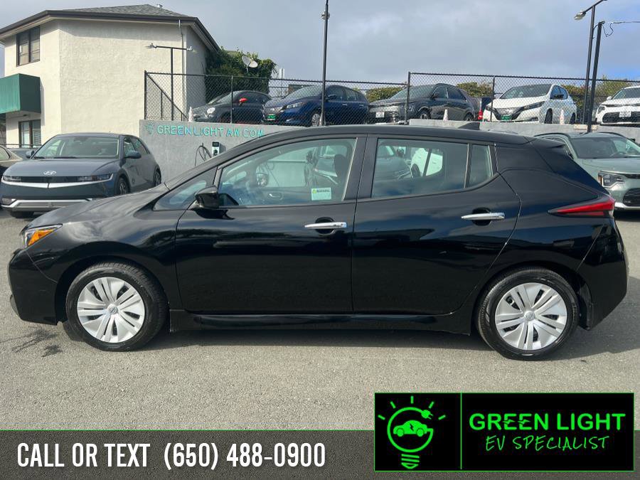 Used 2025 Nissan Leaf S image 8