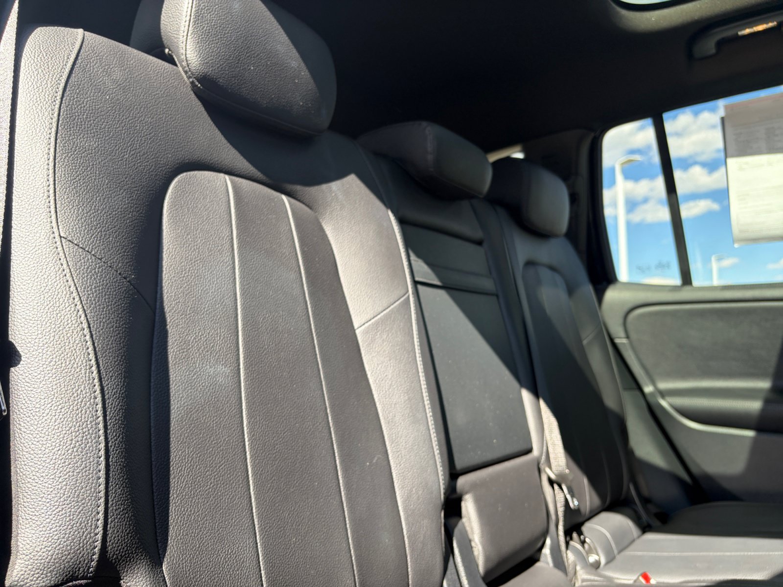 Used 2025 Mercedes-Benz GLB 250 4MATIC image 28