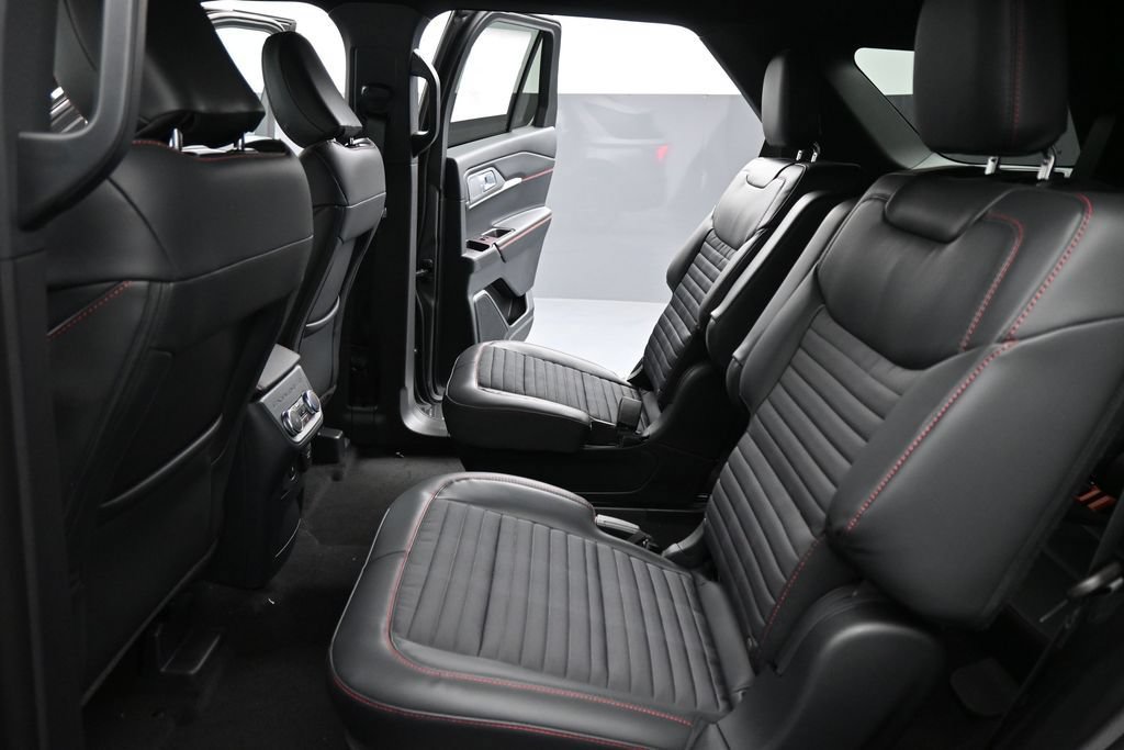 New 2026 Ford Explorer ST-Line w/ ST-Line Street Pack AWD/4WD image 20