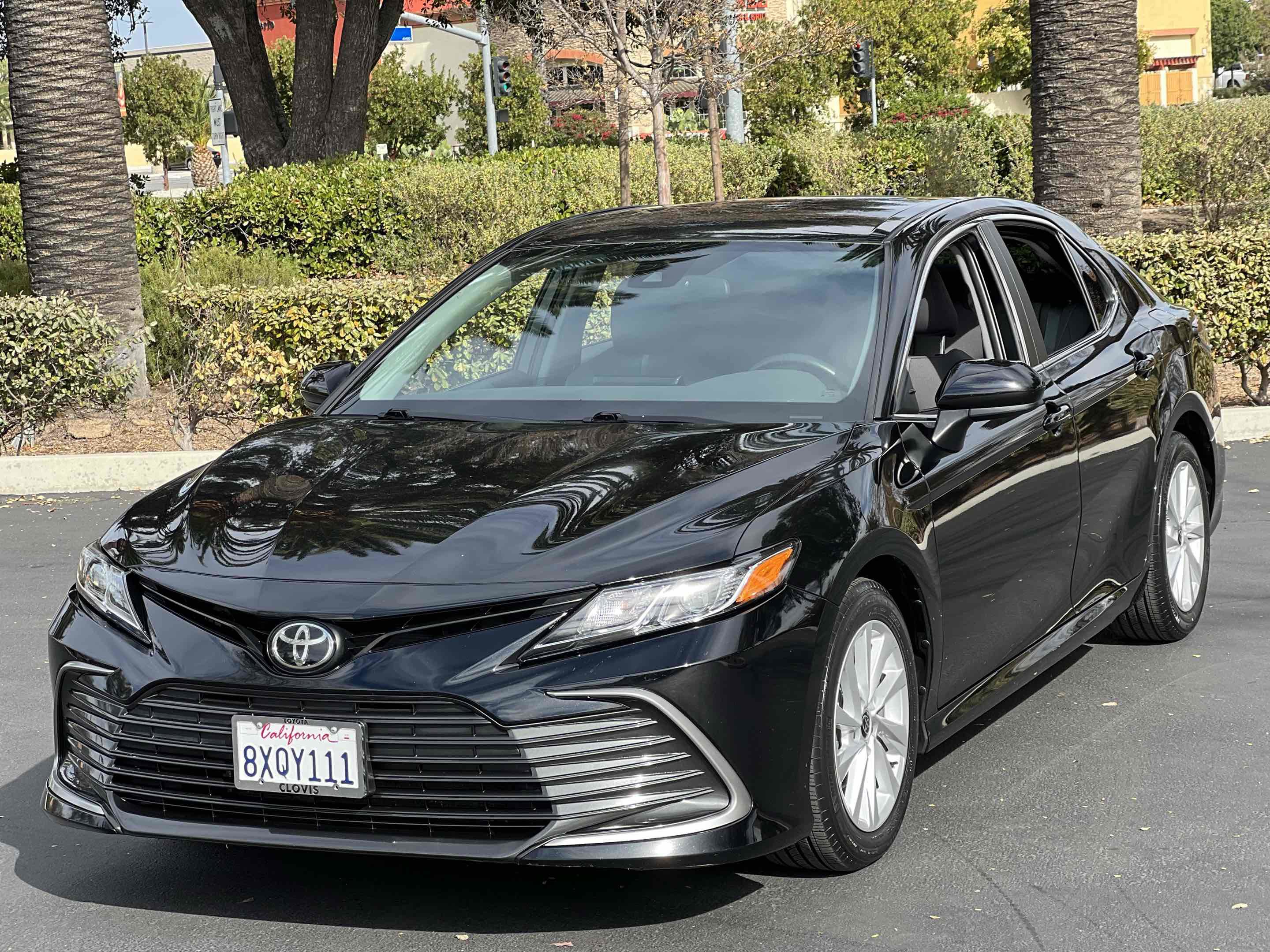 Used 2021 Toyota Camry LE image 19