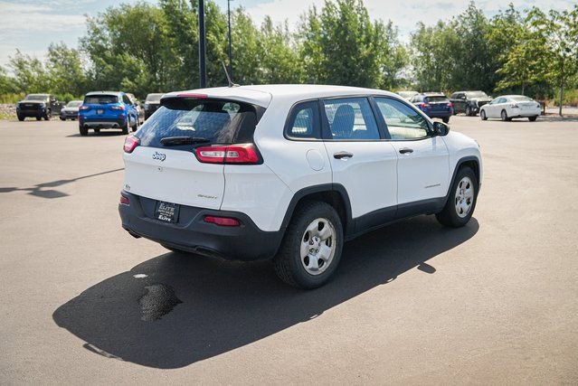 Used 2018 Jeep Cherokee Sport FWD image 6