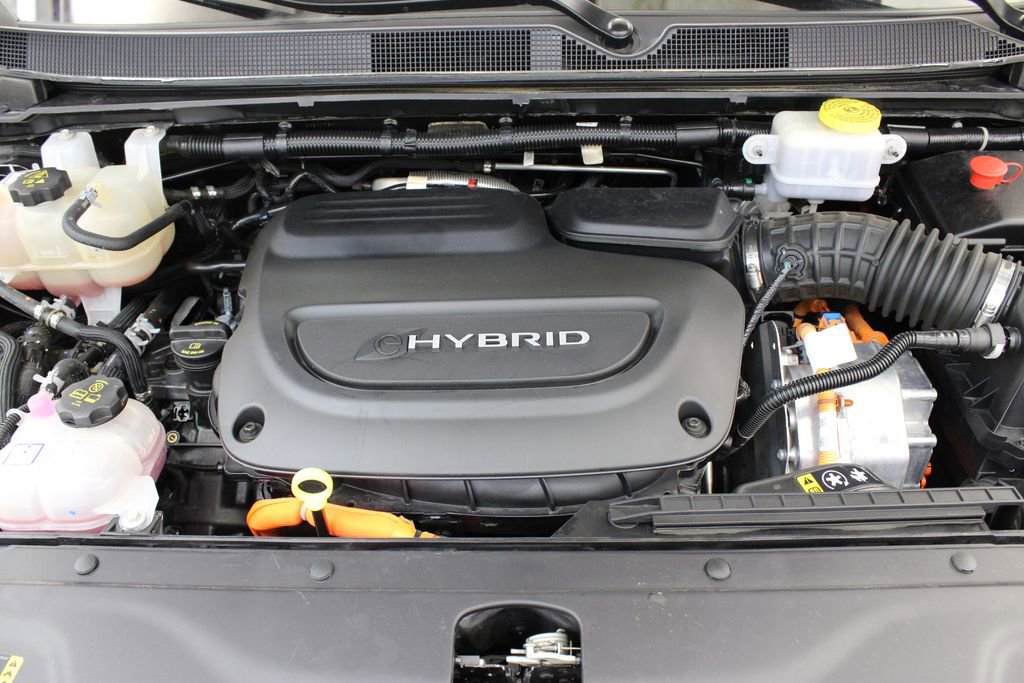 Used 2023 Chrysler Pacifica Touring-L image 33